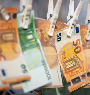 Prevenção do Branqueamento de Capitais e Combate ao Terrorismo (Entidades Financeiras)